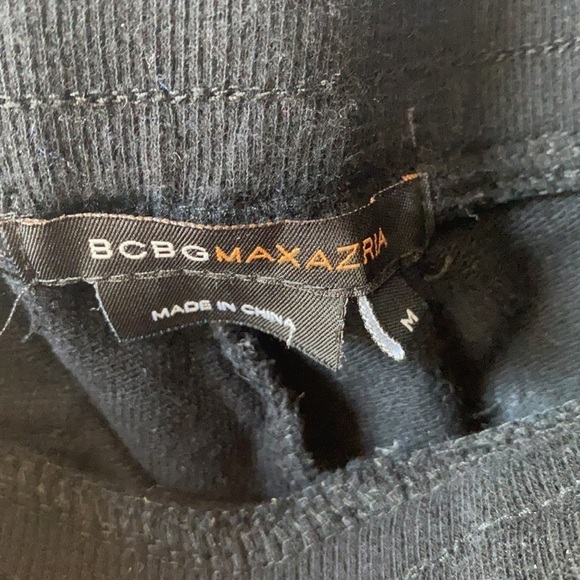 BCBGMaxAzria Capri Flare Leggings - Picture 5 of 8